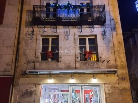 immeuble 8 pièces 250 m²