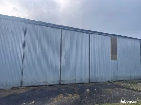 bâtiment de stockage