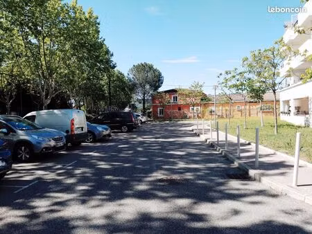 location place de parking