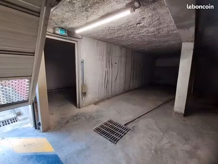 location place de parking sécurisée en sous-sol