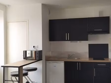 loue studio meublé 25 m2 centre bruz