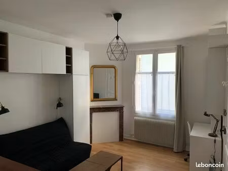 t1 courteline/ les halles dans rue calme