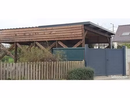 vends grand carport et cabane de jadin sur 170m2 
