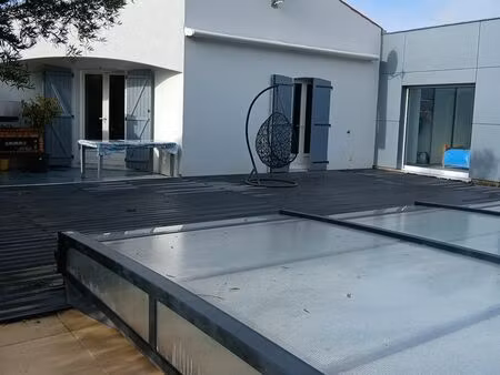 maison plain-pied 4 chambres/piscine