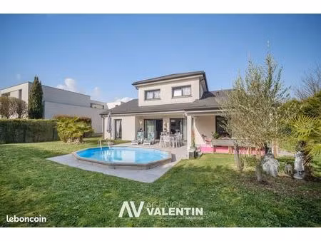 propriété 6 pièces 142 m²