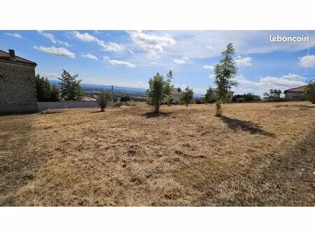 terrain constructible 1588 m2 lezigneux
