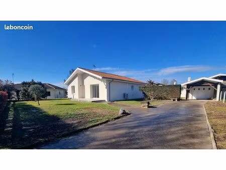 maison rénovée à neuf 107 m² – plain-pied – 3 chambres – terrain 800 m² – quartier calme –