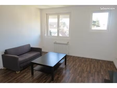 appartement 2 pièces à louer à stella