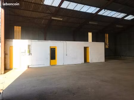 location local d'activité professionnel - atelier entrepôt dépôt stockage de 130 m2