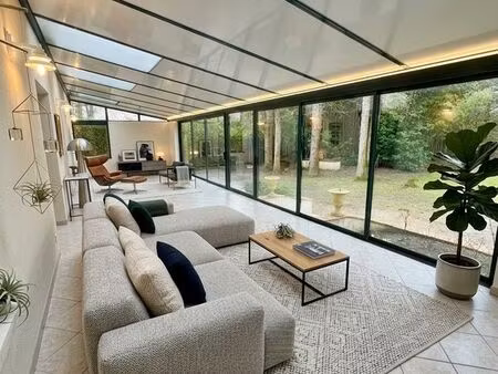 propriété 8 pièces 196 m²
