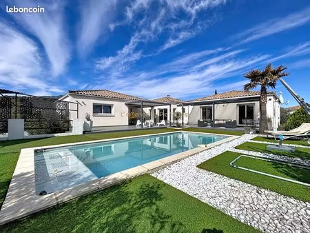 villa 7 pièces 215 m²