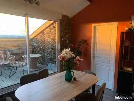 appartement entièrement rénové avec terrasse