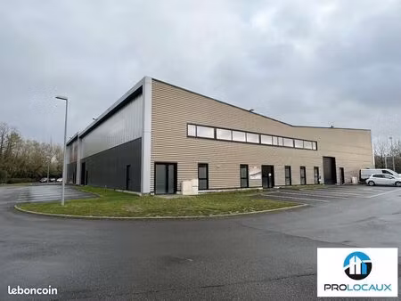 local d'activite 716 m² montataire