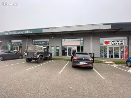 local commercial 163 m²