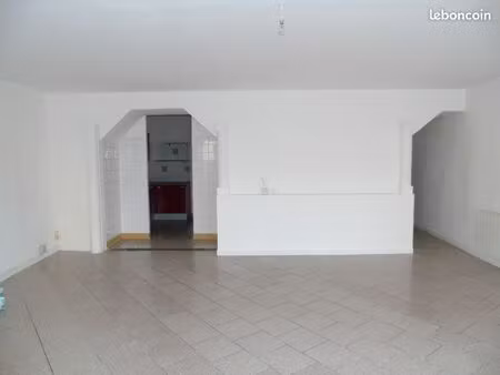 appartement 3 pieces 88 m² terrasse & jardin privé - matha centre ville