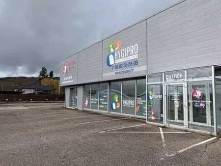local commercial 370m2 avec grande vitrine