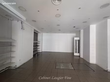 local commercial 155 m² marseille