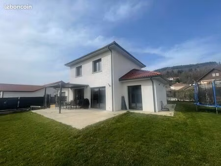 maison 6 pièces 107 m²