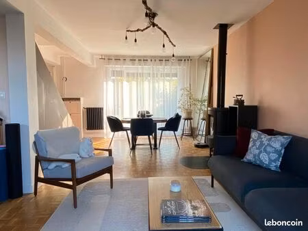 maison rénovée 90m2- impasse -3 chambres