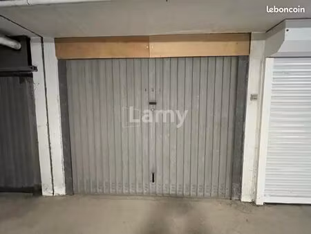 garage/box 12 m² la grande motte