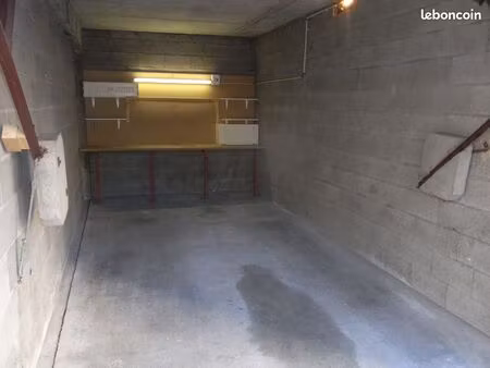 garage  box fermé - lycée mermoz - antigone - montpellier