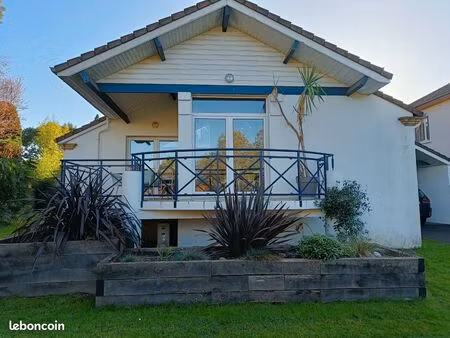 gelos centre - maison d'architecte 115m2 rénovée