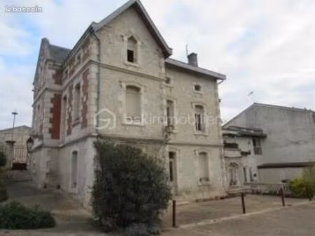 immeuble 11 pièces 297 m²