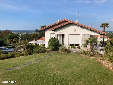 spacieuse villa 2 appartements