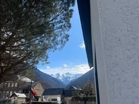 maison à la montagne avec vue su le massif de venasque