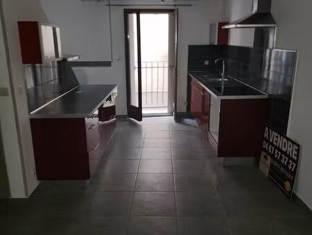 apparemment avec caves