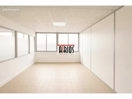 local bureaux 200 m²