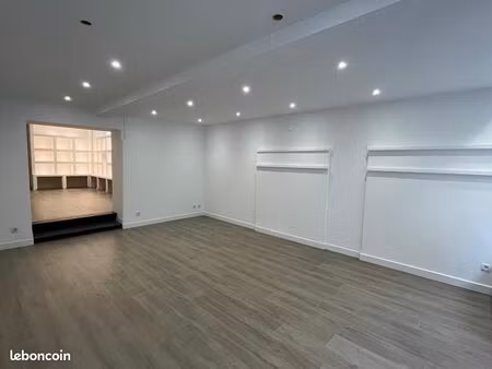 local commercial rénové - centre-ville agen