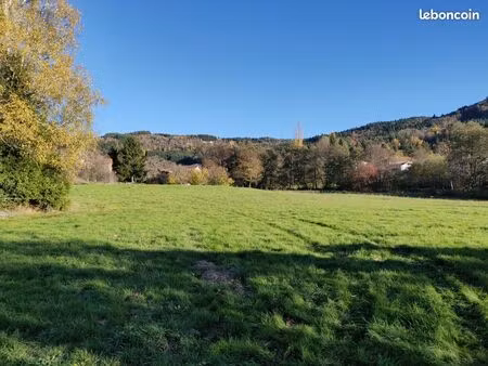 terrain constructible plat 1200m2