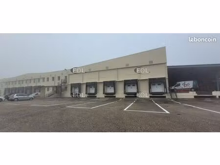 local industriel 3 857 m²