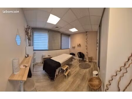 location pièce dans local pluridisciplinaire