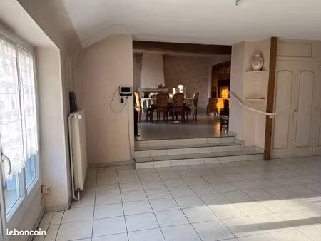 maison 6 pièces 180 m²