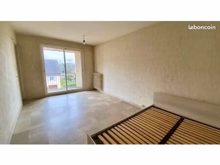autun : studio de 26m2 avec balcon