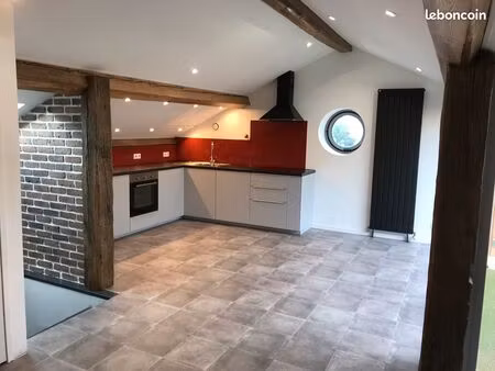 t3 avec cuisine intégrée  terrasse