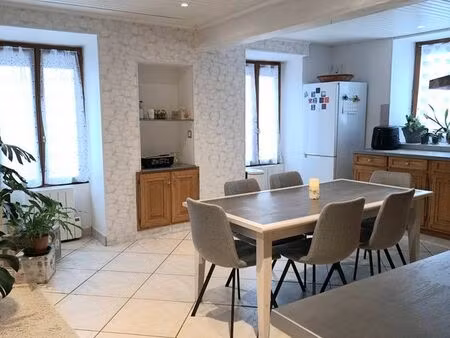 maison 130 m2 - 3 chambres - dépendances - jardin