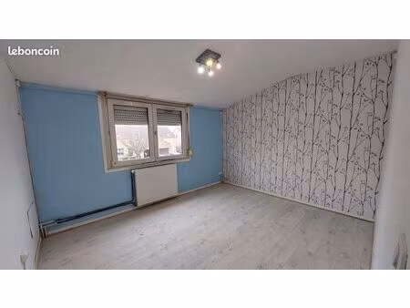 maison de lotissement tb placee 153 m2 utiles + terrasse + double veranda et sous sol amen