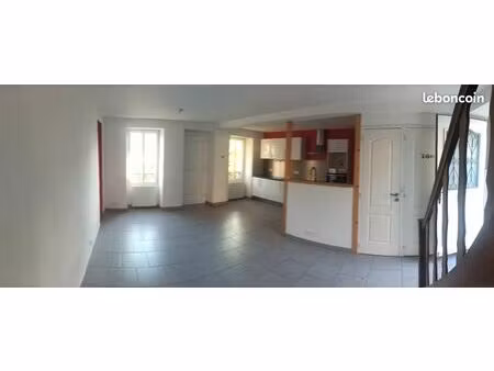 crémieu (38460) : spacieux appartement t4 - 81m2