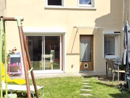 jolie maison de ville avec jardin