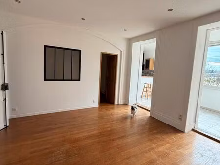 appartement de charme/ maison de ville -parquet ancien-centre louhans