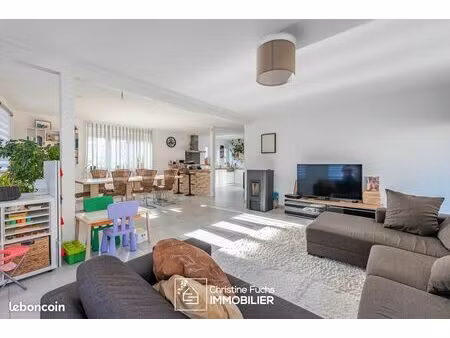 deux beaux 3 pièces rénovés  dont un loué