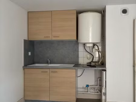 t2 rénové 32 m² – cuisine et salle de bain neuves