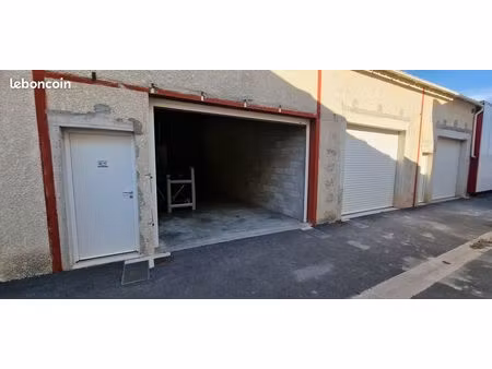 grand box / local de stockage 45m² (h: 5m) – sécurisé