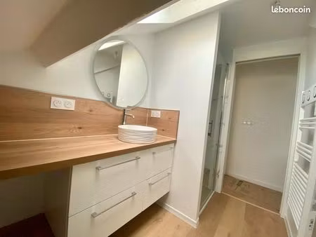 maison rénovée de chambre avec terrasse et jardin  cholet