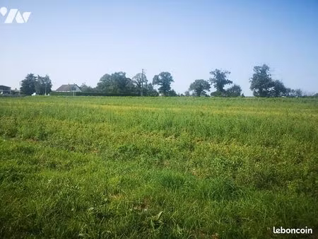 terrain 2000 m² ducey