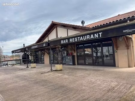 bâtiment commercial a louer