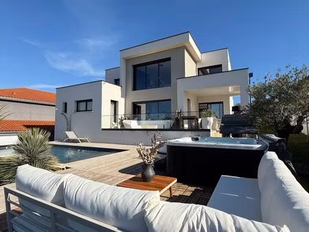 villa contemporaine d’architecte avec piscine – 205 m² – aubière